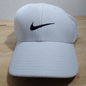 Nike Swoosh Strap Back Hat